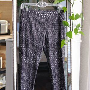 Threyda Tesselate Leggings (Sz L)